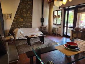 Living area - Irene's shelter, your home away from home (scansano)