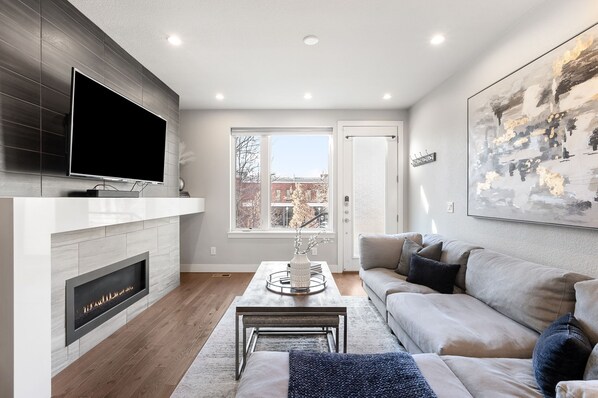 Smart TV, fireplace, computer monitors, printers