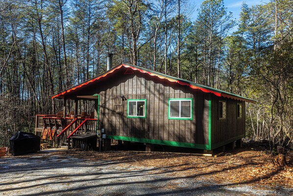 Exterior - The Love Shack (Sautee Nacoochee)
