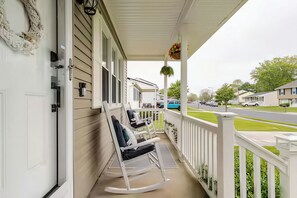 Property grounds - 3 bedroom Family Friendly Retreat By the Bay! (Lower Township)