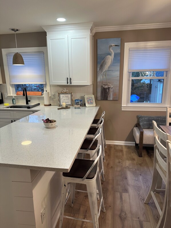 Fridge, microwave, oven, stovetop - 3 bedroom Family Friendly Retreat By the Bay! (Lower Township)