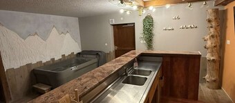 Le Savoyard - Bar & Jacuzzi