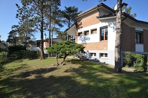 Exterior - Spacious Four Room Apartment With Garden Space (Lignano Sabbiadoro)