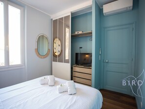 2 chambres, fer et planche à repasser, Wi-Fi, draps fournis