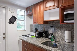 調理器具と食器