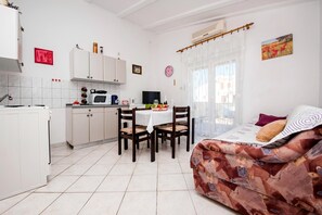 Private kitchen - Nice Apartment Near the City Center (Rovinj)