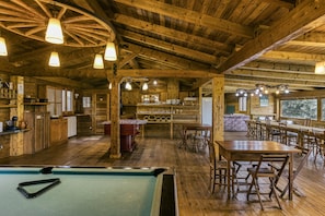 Unclassified image, 5 of 34, button - Room 'Garbi' with Shared Pool, Wi-Fi and Air Conditioning (Girona)