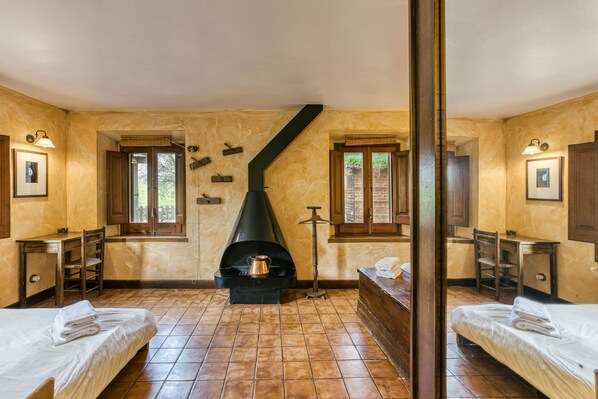 1 chambre, Wi-Fi gratuit, draps fournis