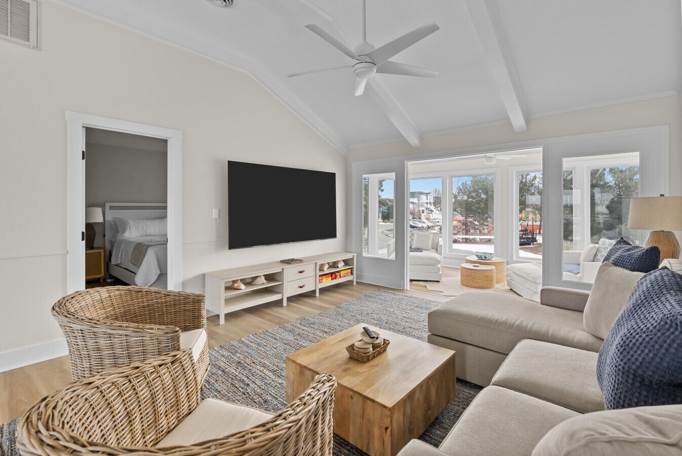 6 多间卧室、办公桌、熨斗/熨衣板、免费 WiFi