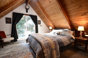 4 多间卧室、办公桌、旅行婴儿床、WiFi