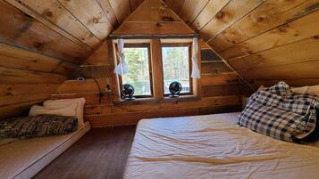 1 bedroom, desk, free WiFi