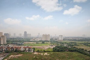 Apartment, 2 Bedrooms | Balcony view - Sunny - Vinhomes GreenBay Residences (Hanoi)