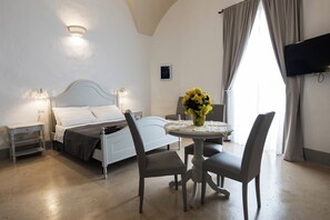 1 bedroom, free WiFi, bed sheets - The Windows on Porta Carrese - Room 2 (Matino)