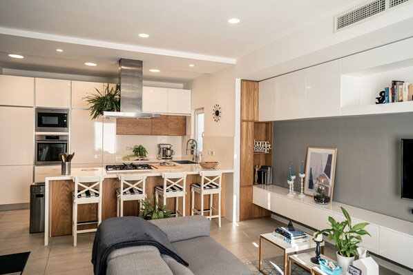 Fridge, microwave, oven, dishwasher