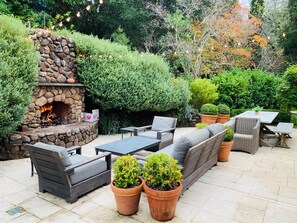 Terrace/patio - Quiet Luxury in Marin County Summer Rental (Ross)