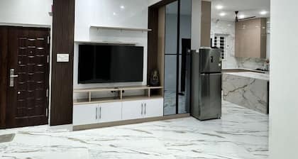 Family-Friendly 3BR Near Airport & Phoenix Mall
