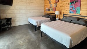 1 多间卧室、办公桌、免费 WiFi、床单