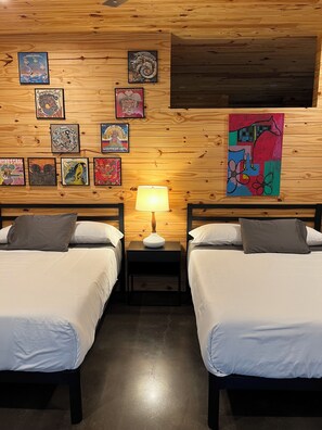 1 bedroom, desk, WiFi, bed sheets