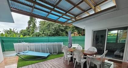 Grande maison à 5 minutes de la vague mythique de Teahupoo. Idéale pour famille