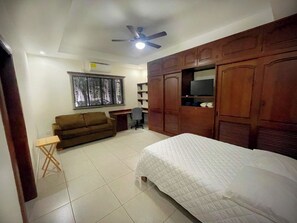 3 soverom, strykejern/-brett, wi-fi og sengetøy