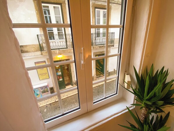 Interior - Charming Bairro Alto 2-Bedroom Escape (Lisboa)