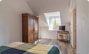 2 bedrooms, WiFi, bed sheets