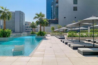 1-bedroom condo 5-Minute Walk to Dubai Mall & Burj Khalifa