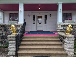 Exterior detail - Glamorous King bed Suite! RuPaul inspired stylings. (Sturgeon  Bay)