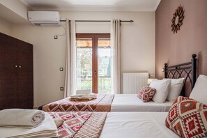 4 bedrooms, WiFi, bed sheets