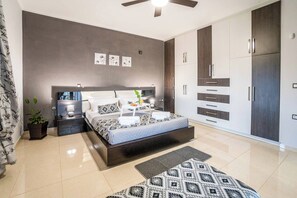 4 bedrooms, WiFi, bed sheets