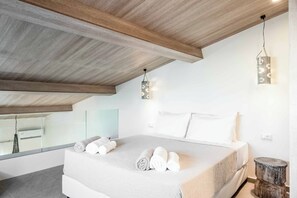 3 bedrooms, WiFi, bed sheets - Mournia Plaka - Two Bedroom Villa, Sleeps 4 (Plaka)