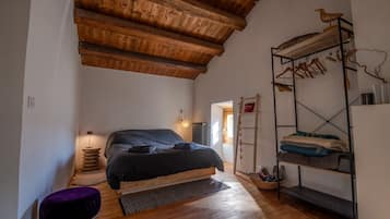 1 bedroom, iron/ironing board