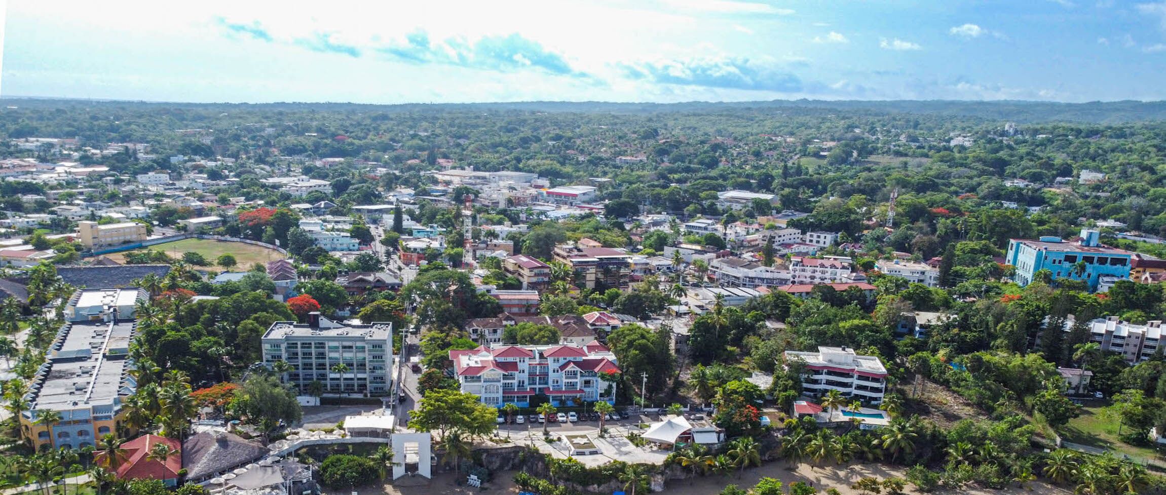 Íbúð - 2 svefnherbergi - reykherbergi - svalir | Strönd