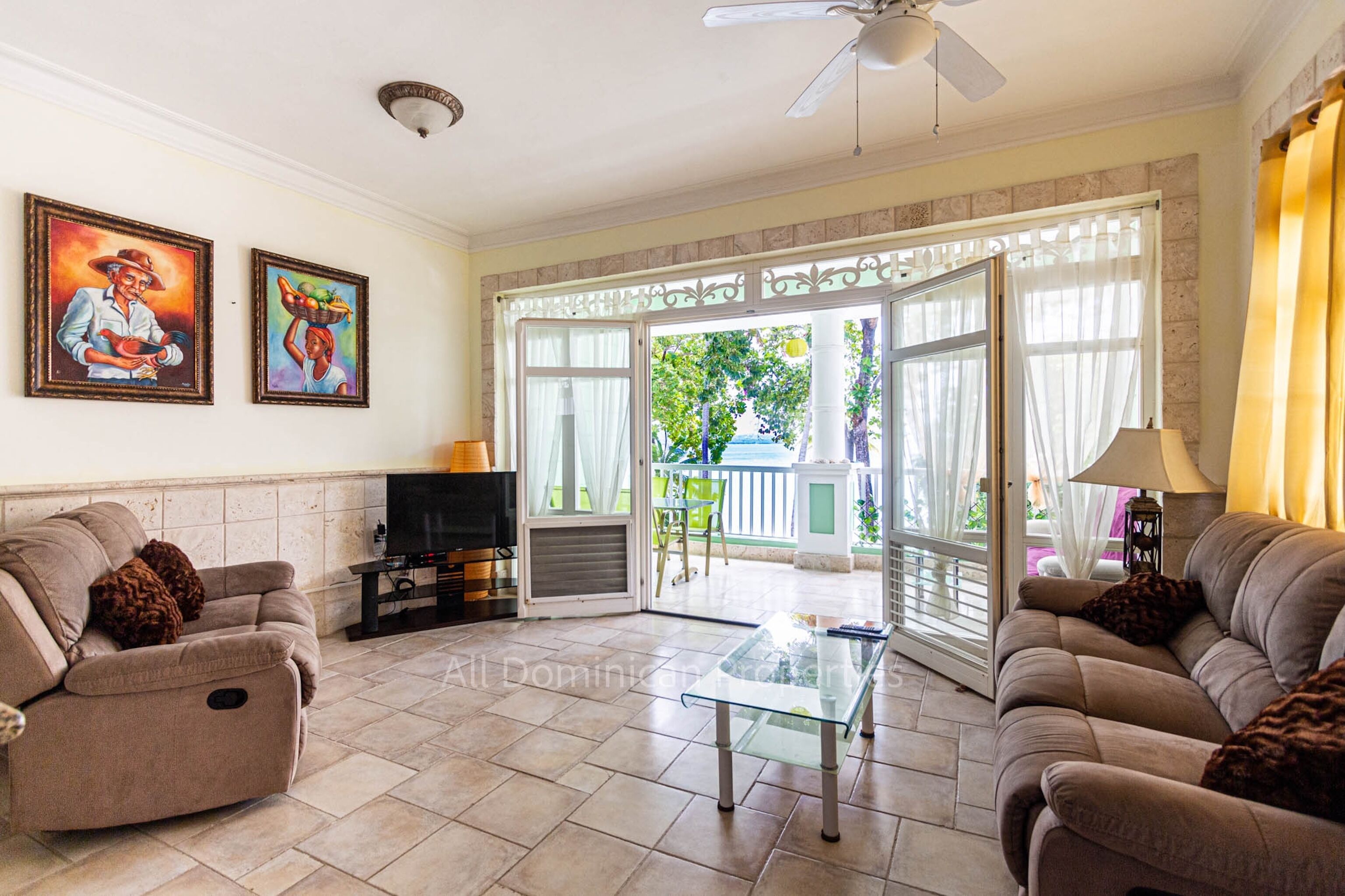 Leilighet, 2 soverom, røyk, balkong | Oppholdsrom