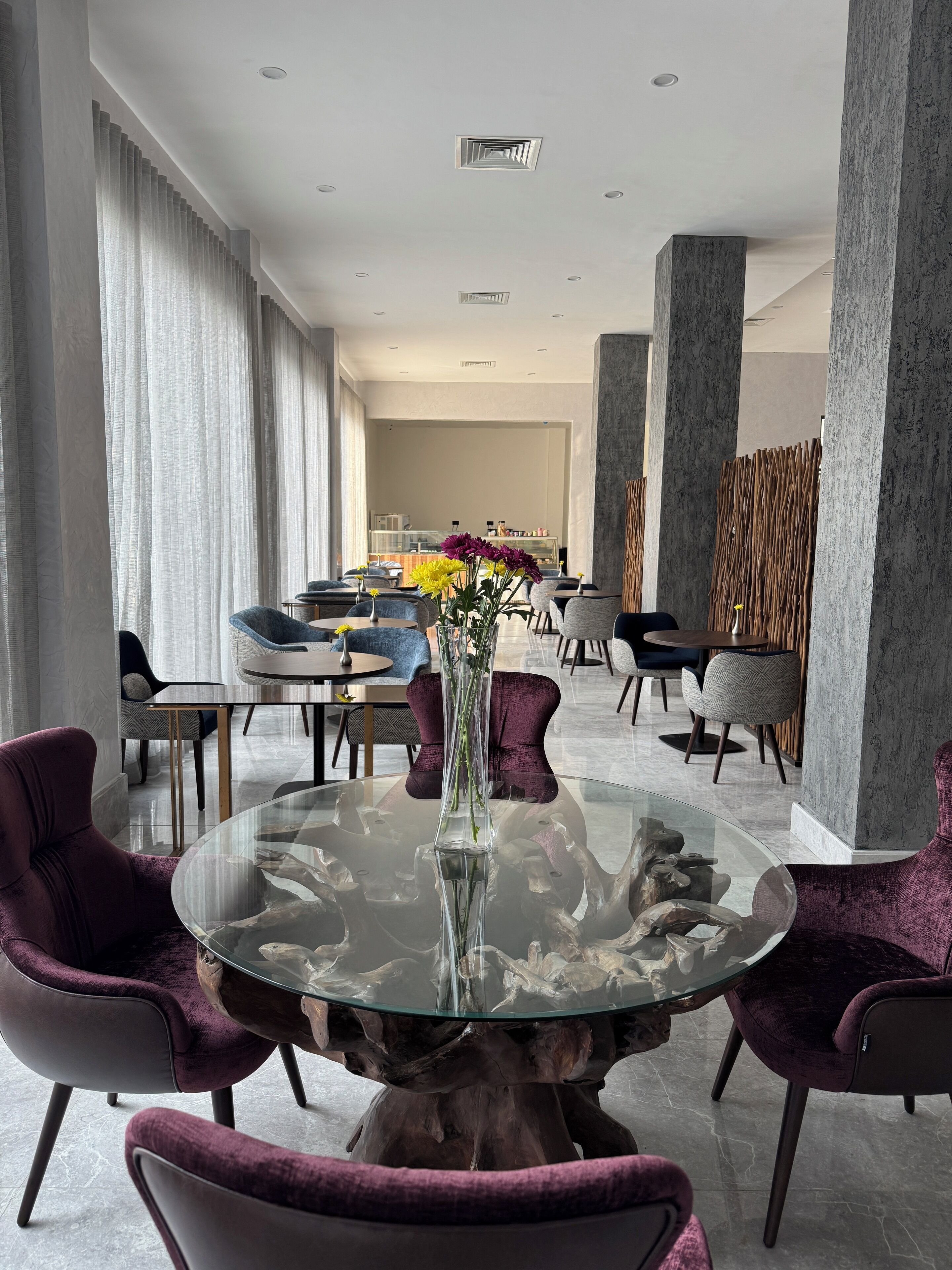 Bar-salon dans le hall