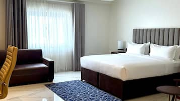 Club Double Room, 1 Queen Bed | Egyptian cotton sheets, premium bedding, in-room safe, desk