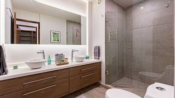 Hair dryer, towels