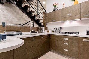 Fridge, microwave, oven, stovetop