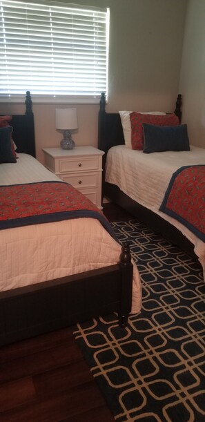4 bedrooms, WiFi, bed sheets - Santa Fe Lake - Dock with Swimming Area and Stunning Sunsets (Keystone Heights)