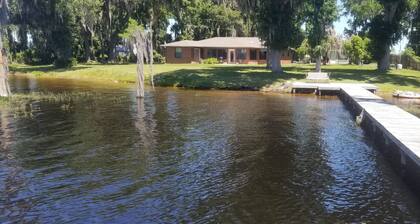 Santa Fe Lake - Dock with Swimming Area and Stunning Sunsets