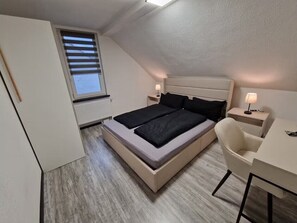 2 Schlafzimmer, Bügeleisen/Bügelbrett, kostenloses WLAN, Bettwäsche