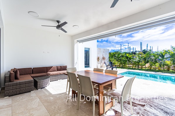 Villa, 3 Bedrooms, Accessible, Smoking | Dining room