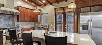 Spacious Adobe home near Old Town in Albuquerque, New Mexico.