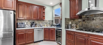 Game Lovers' Retreat: 4000 sqft of Fun