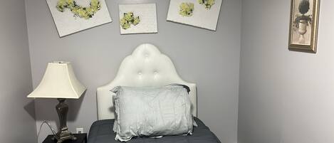 1 bedroom, iron/ironing board, WiFi