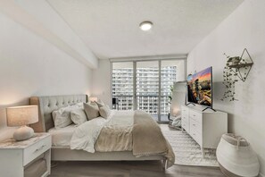 1 bedroom, iron/ironing board, WiFi, bed sheets - Condo Oasis in the heart of Miami, Water View (Miami)