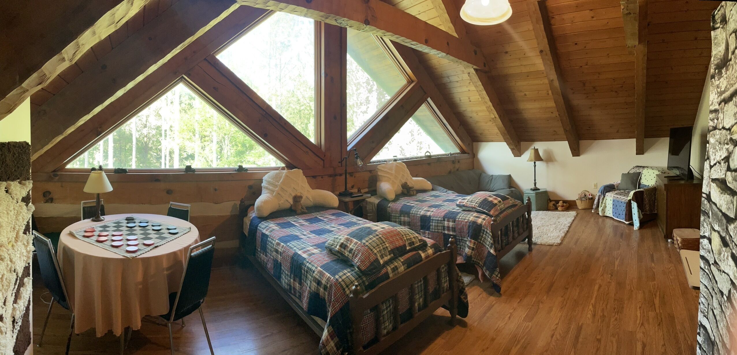 3 chambres, fer et planche à repasser, Wi-Fi gratuit, draps fournis