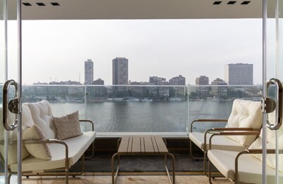 Spacious 4-bedroom apartment with wonderful Nile view in gorgeous Cairo