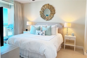 2 bedrooms, iron/ironing board, travel cot, free WiFi - Charming 2-bedroom Portofino condo, amazing views on delightful Pensacola Beach (Pensacola Beach)
