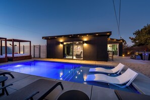 Piscine extérieure, piscine chauffée
